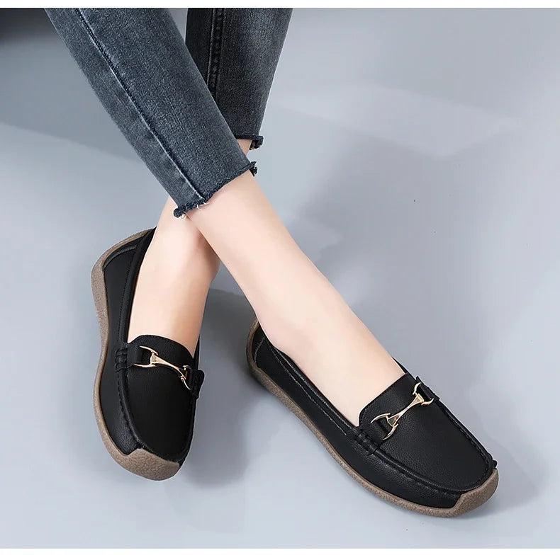 Vulcanize Women Shoes Flats Leather Moccasins Sneakers Designer Shoes for Women Slip-on Loafers Female Boat Shoes Big Size 43