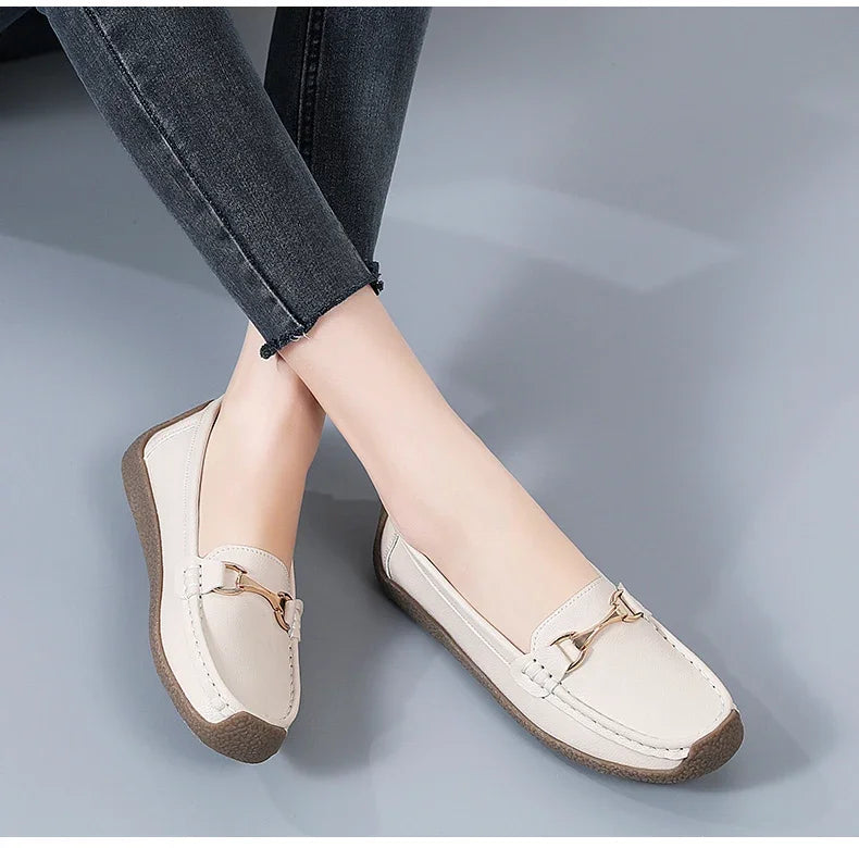 Vulcanize Women Shoes Flats Leather Moccasins Sneakers Designer Shoes for Women Slip-on Loafers Female Boat Shoes Big Size 43