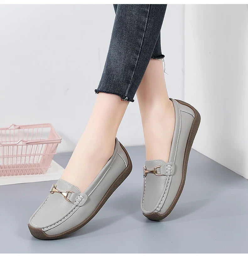 Vulcanize Women Shoes Flats Leather Moccasins Sneakers Designer Shoes for Women Slip-on Loafers Female Boat Shoes Big Size 43