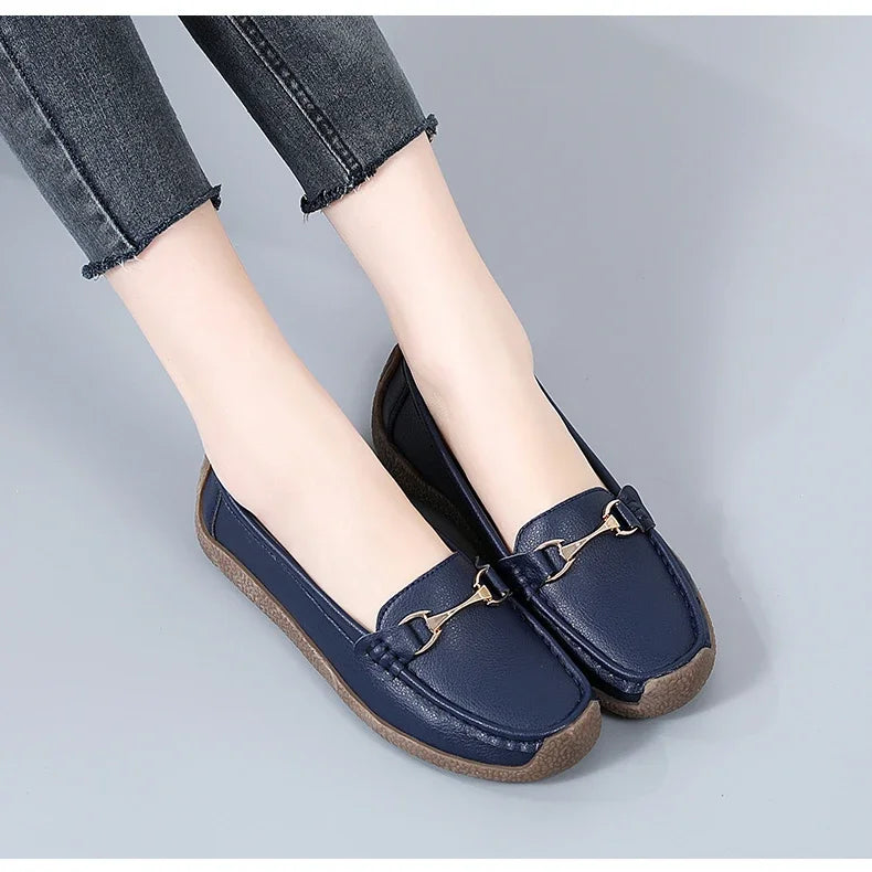 Vulcanize Women Shoes Flats Leather Moccasins Sneakers Designer Shoes for Women Slip-on Loafers Female Boat Shoes Big Size 43
