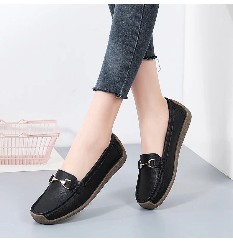 Vulcanize Women Shoes Flats Leather Moccasins Sneakers Designer Shoes for Women Slip-on Loafers Female Boat Shoes Big Size 43